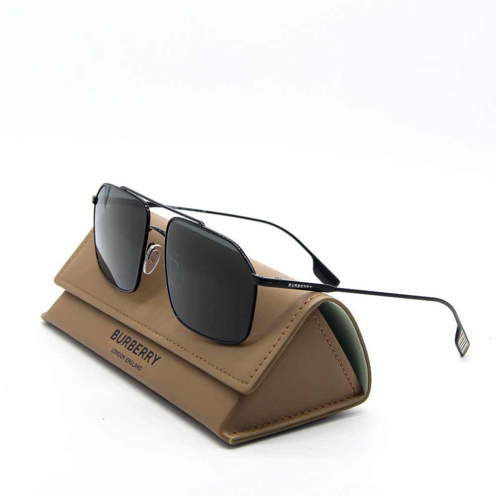 NEW BURBERRY WEBB BE3130 100187 BLACK AUTHENTIC SUNGLASSES W/CASE